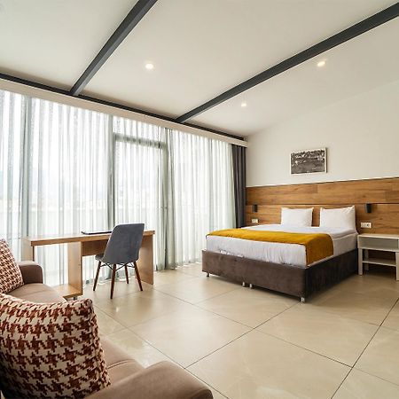 Tut Hotel Анталия Екстериор снимка