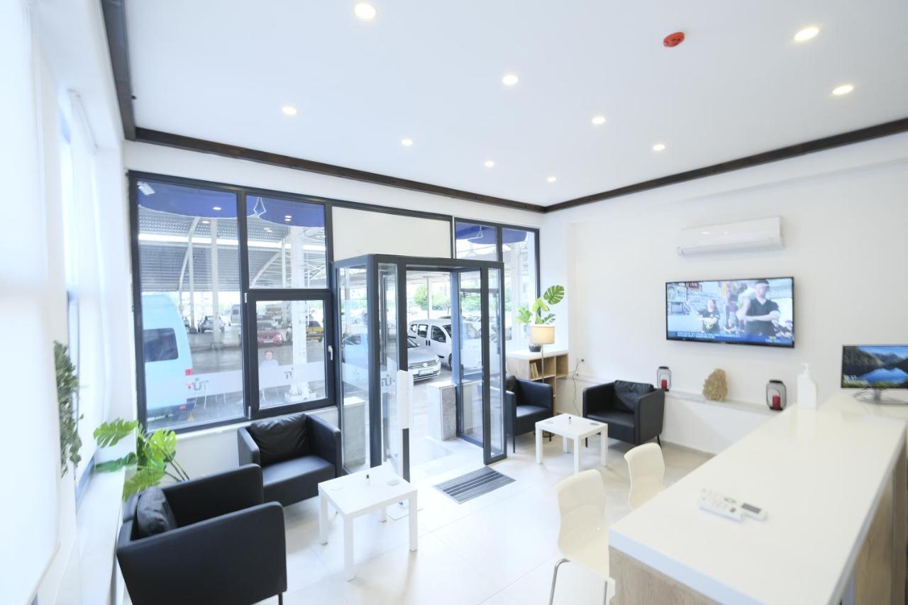 Tut Hotel Анталия Екстериор снимка