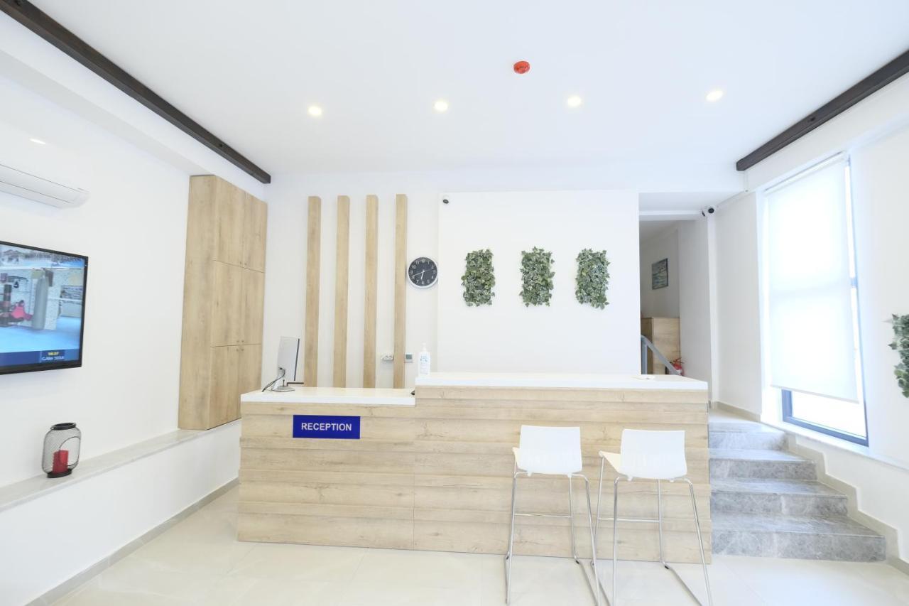 Tut Hotel Анталия Екстериор снимка