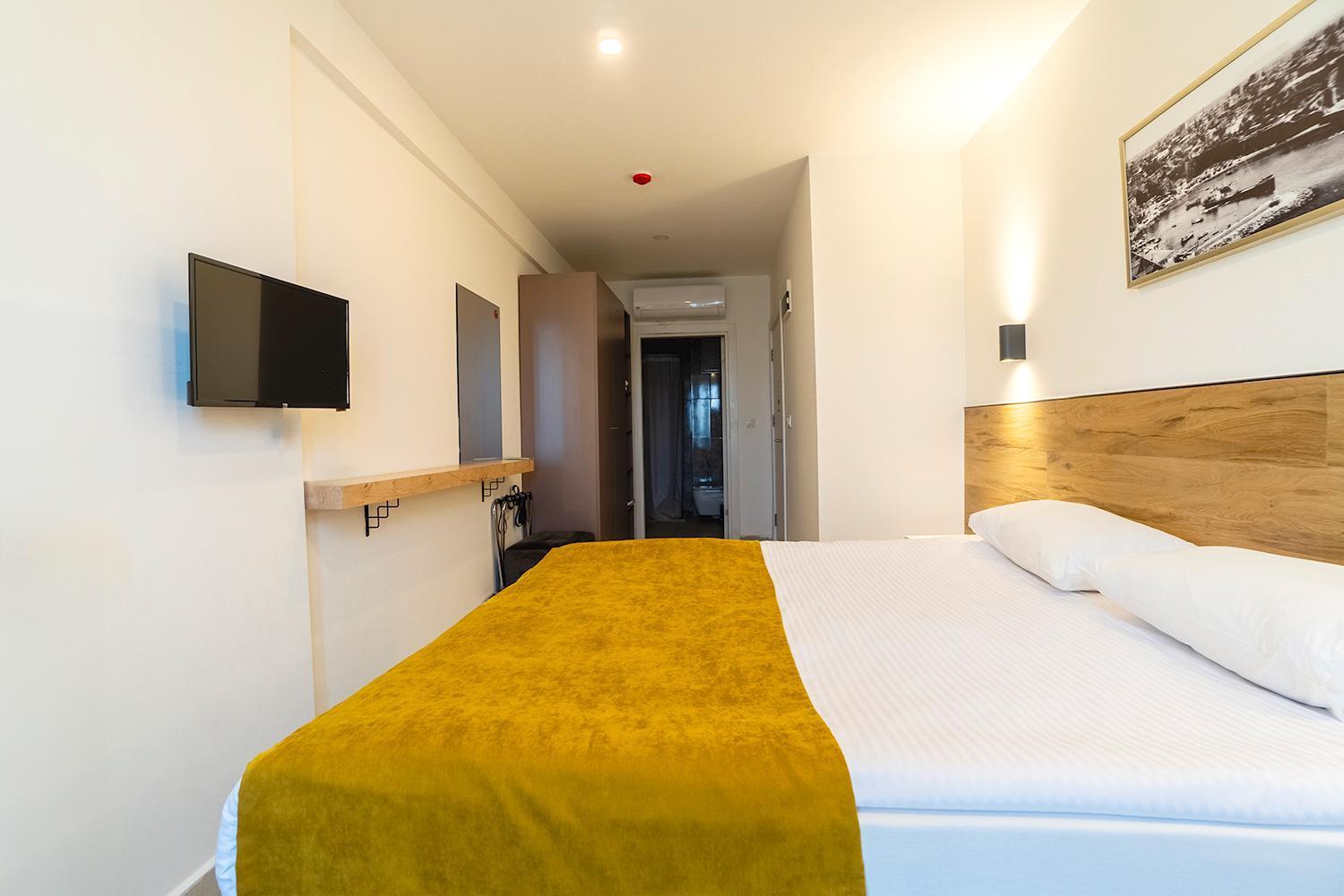 Tut Hotel Анталия Екстериор снимка