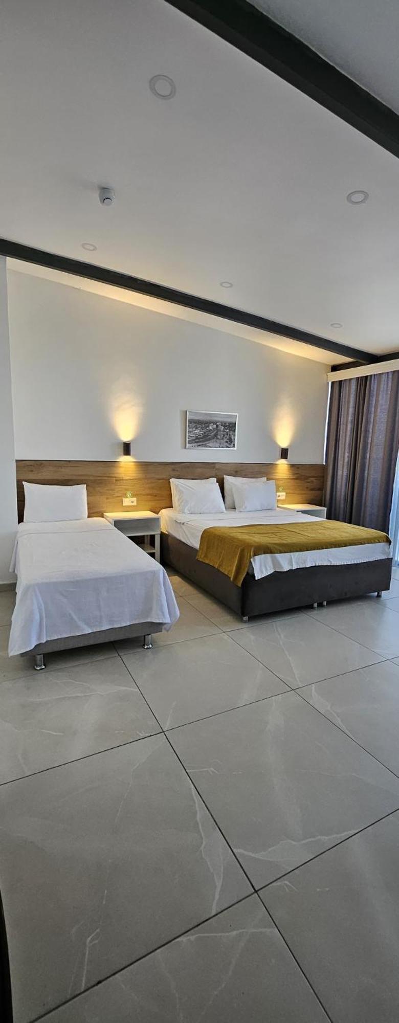 Tut Hotel Анталия Екстериор снимка